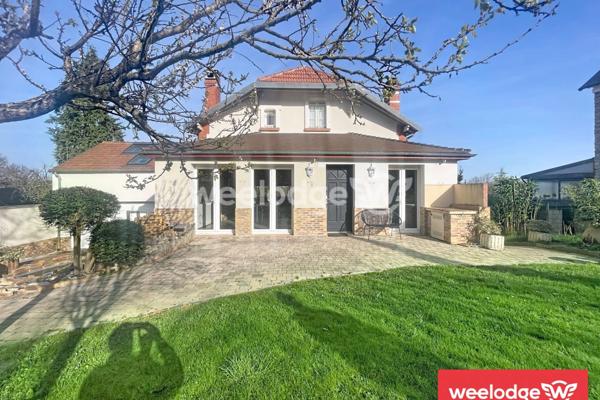 Maison à vendre 9 pièces de 158 m² à Vauréal