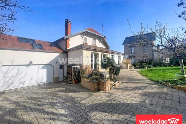 Maison à vendre 9 pièces de 158 m² à Vauréal