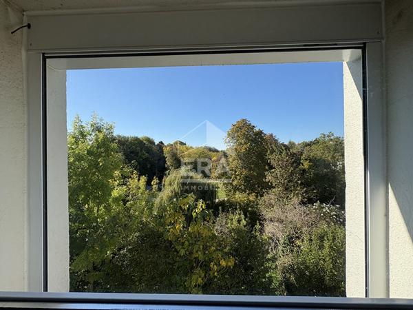 Saintes - Face aux Arènes