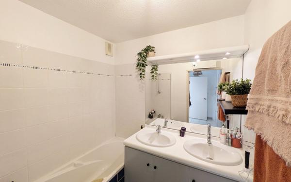 Appartement à vendre    3 pièces • 61 m2 Morières-lès-Avignon