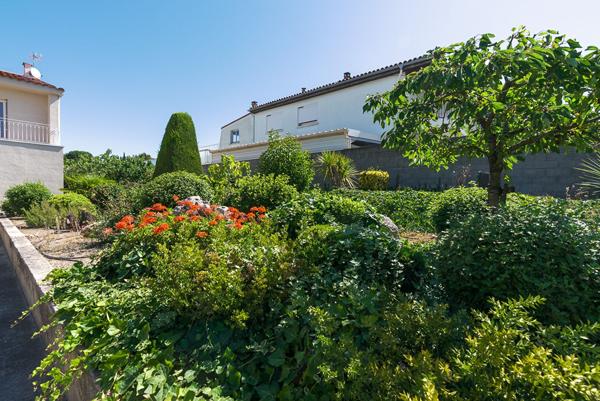 CARCASSONNE – CENTRE Maison T5 de 287m² (158m²) avec vaste garage et jardin de 600m²