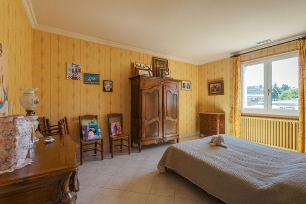 CARCASSONNE – CENTRE Maison T5 de 287m² (158m²) avec vaste garage et jardin de 600m²