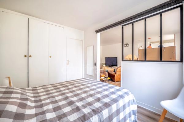 Appartement à vendre 2 pièces PARIS 20EME ARRONDISSEMENT (75) avec balcon de 6 m2