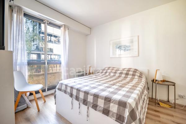 Appartement à vendre 2 pièces PARIS 20EME ARRONDISSEMENT (75) avec balcon de 6 m2