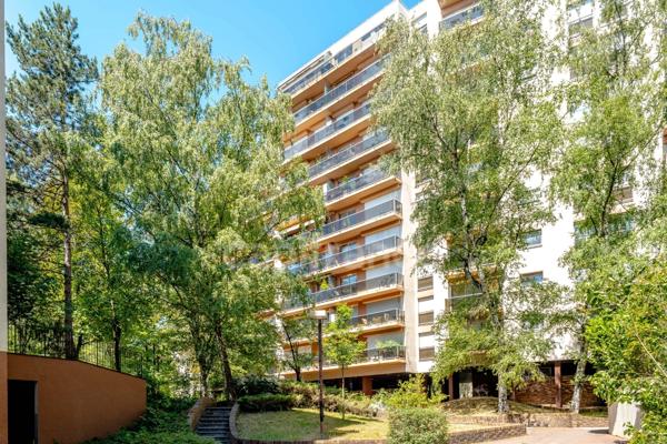Appartement à vendre 2 pièces PARIS 20EME ARRONDISSEMENT (75) avec balcon de 6 m2
