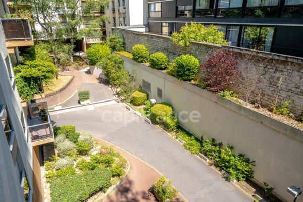 Appartement à vendre 2 pièces PARIS 20EME ARRONDISSEMENT (75) avec balcon de 6 m2
