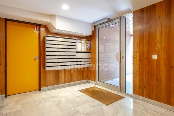 Appartement à vendre 2 pièces PARIS 20EME ARRONDISSEMENT (75) avec balcon de 6 m2