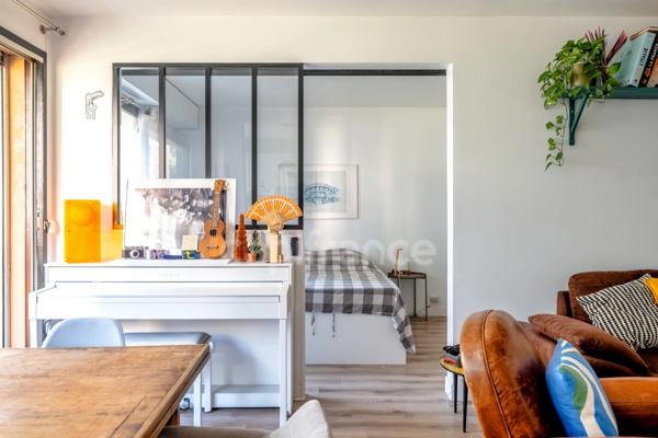 Appartement à vendre 2 pièces PARIS 20EME ARRONDISSEMENT (75) avec balcon de 6 m2