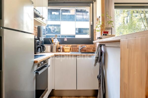 Appartement à vendre 2 pièces PARIS 20EME ARRONDISSEMENT (75) avec balcon de 6 m2