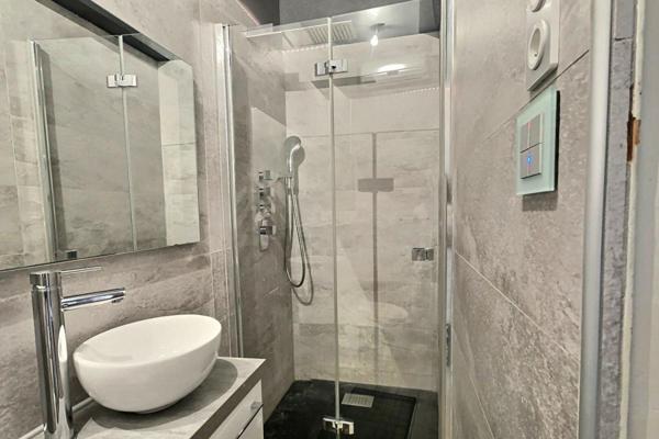 Appartement Marseille 6 pièce(s) 157.83 m2