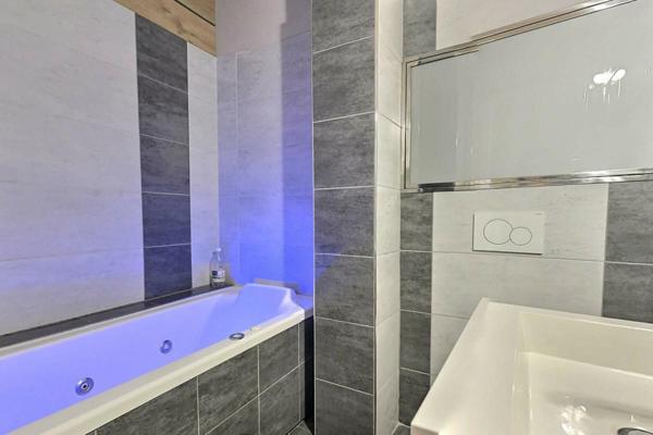 Appartement Marseille 6 pièce(s) 157.83 m2