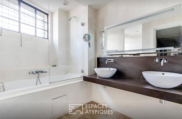 Appartement type condominium avec terrasse proche Etoile