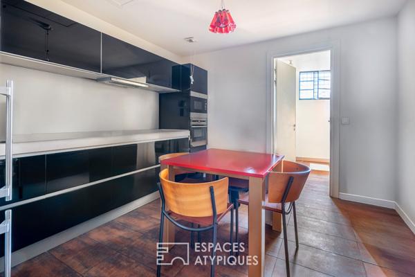 Appartement type condominium avec terrasse proche Etoile