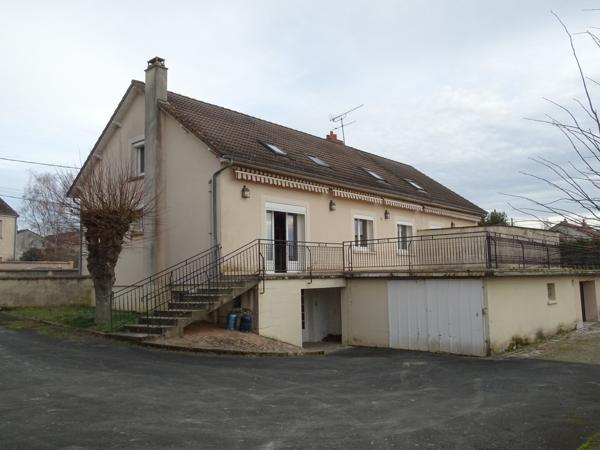 Immeuble, 5 appartements, 273 m² 311 800 €