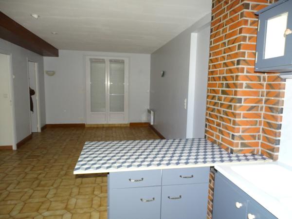 Immeuble, 5 appartements, 273 m² 311 800 €