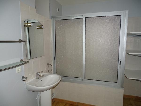 Immeuble, 5 appartements, 273 m² 311 800 €