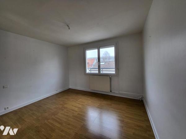 RUE DE CERNAY - MAISON DE VILLE TYPE 9