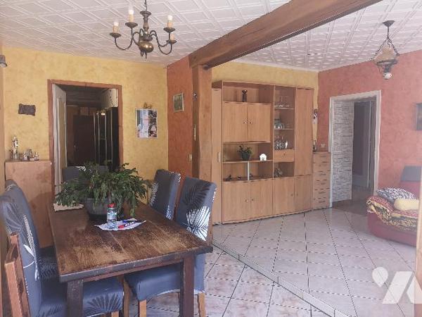 Rachecourt, maison de village F5 avec intérieur à rafraichir