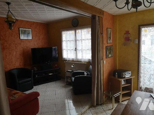 Rachecourt, maison de village F5 avec intérieur à rafraichir