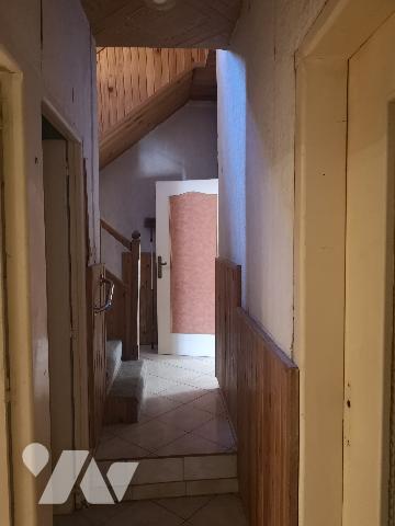 Rachecourt, maison de village F5 avec intérieur à rafraichir