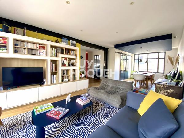 Plessis-Tison – Élégante maison contemporaine avec terrasse paysagée de 50 m² et dépendance