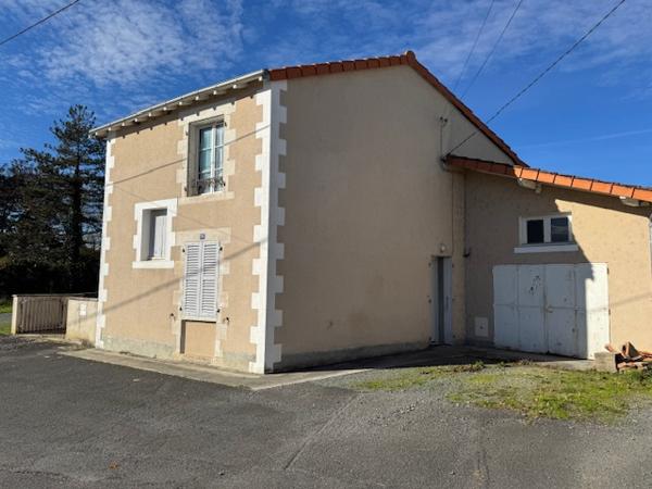 Maison avec jardin et garage