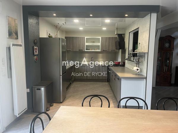 Maison à FONTAINE-LA-GAILLARDE, 89100 - 7 pièces 220m²