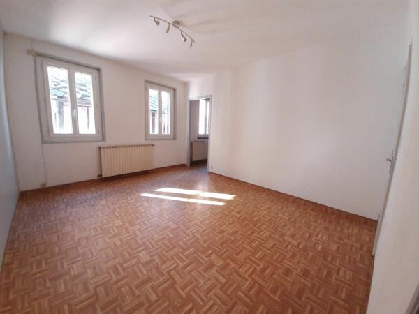 Maison à vendre    7 pièces • 168 m2 Marcillac-Vallon