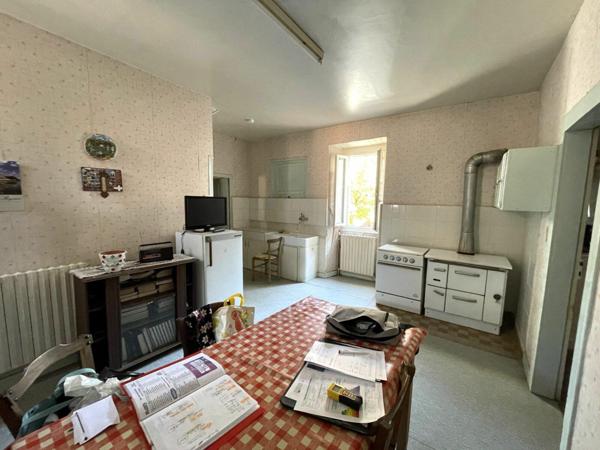 Maison à vendre    7 pièces • 168 m2 Marcillac-Vallon