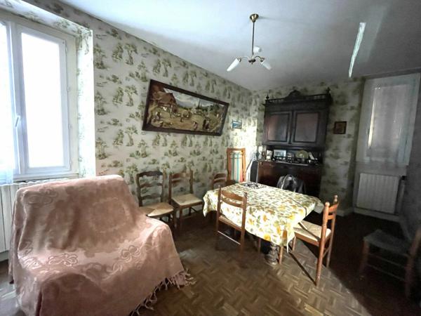 Maison à vendre    7 pièces • 168 m2 Marcillac-Vallon