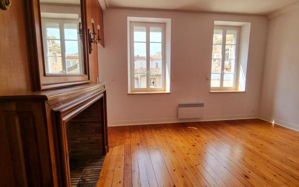 Appartement à louer    3 pièces • 89 m2 Albi