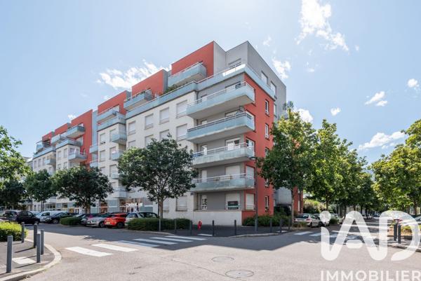 Location studio 37,43 m² Grenoble