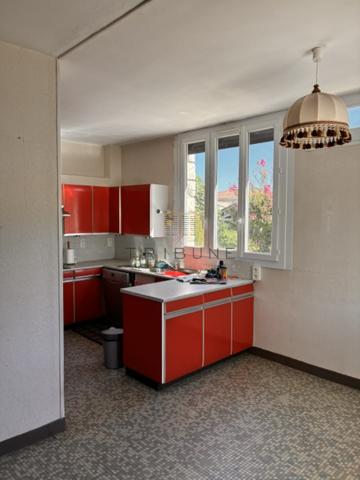 Maison 8 pièce(s) 5 chambre(s) 183 m²