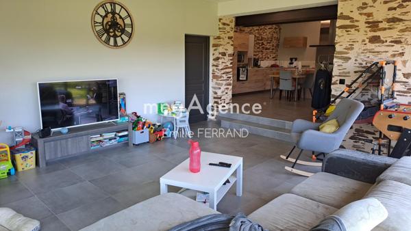 Maison à OMBREE D ANJOU, 49420 - 5 pièces 175m²