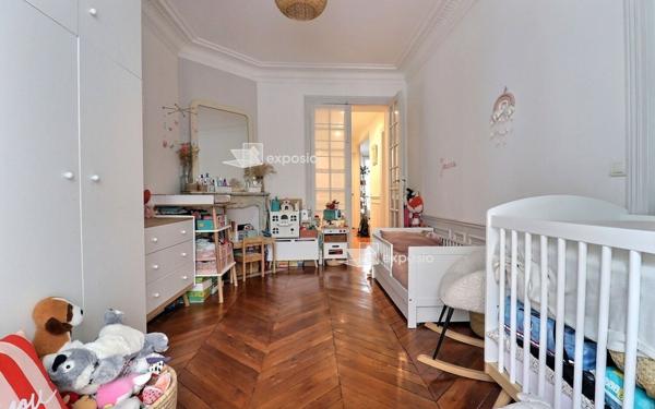 Appartement à vendre    3 pièces • 67,30 m2 Paris 19