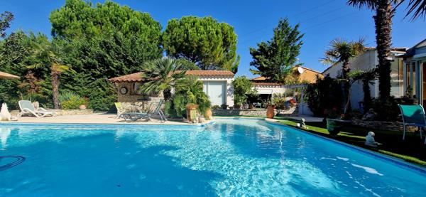 Maison 193,30 m² habitables 1479 m² terrain à Bollène 84500 Bollène (84500)