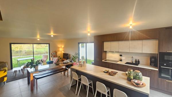 Maison moderne à vendre à Montoir de Bretagne - 6 pièces, 4 chambres