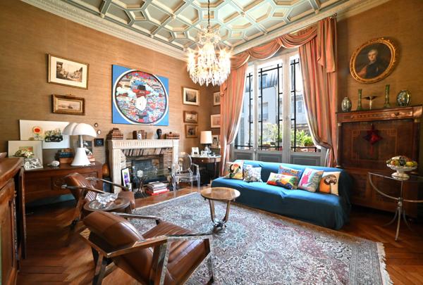 Poitiers Plateau, Maison de caractère avec cour aménagée et garage.