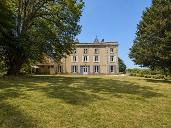 Chateau à vendre à Exireuil (79400) - Deux-Sèvres