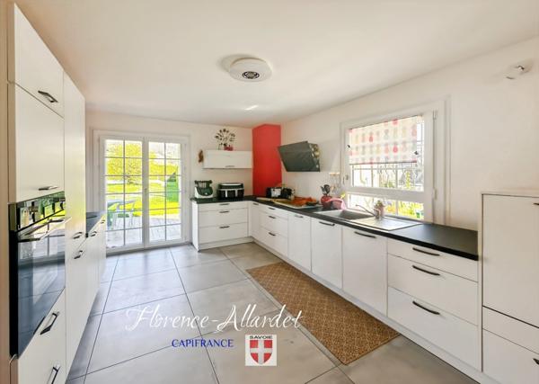 Saint-Jeoire-Prieuré – DOMAINE DE CARACTÈRE AVEC PISCINE ET DÉPENDANCES (73)