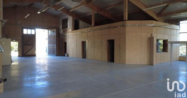 Location local d’activité 978 m² Amillis