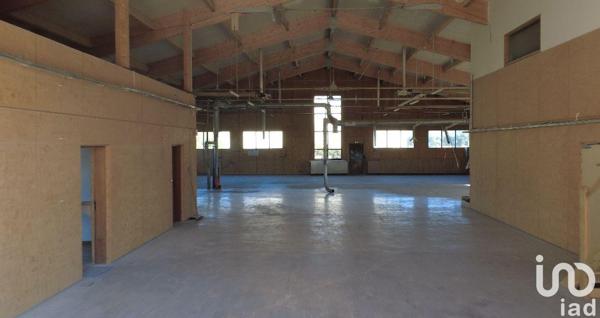 Location local d’activité 978 m² Amillis