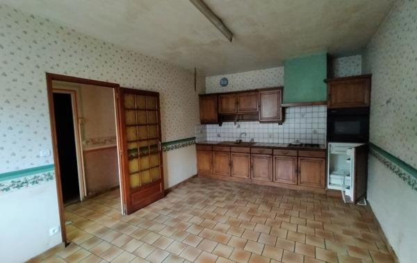 Vente Maison de ville ref.7218 et appartement à rafraîchir Villaines-la-juhel   