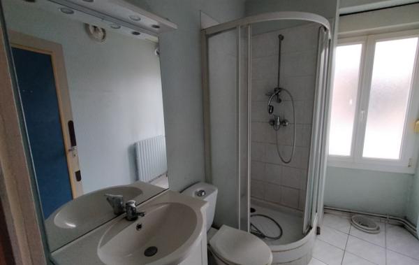 Vente Maison de ville ref.7218 et appartement à rafraîchir Villaines-la-juhel   