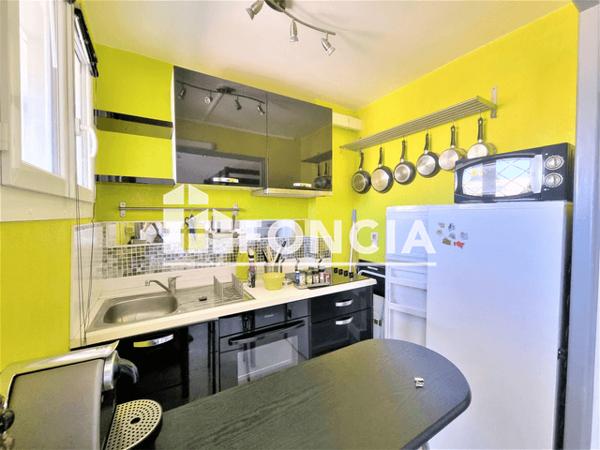Location Studio meublé 21.2 m² - BARON Toulon 83000