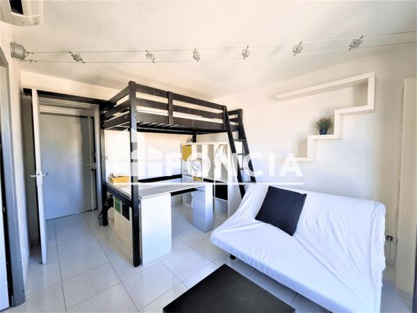 Location Studio meublé 21.2 m² - BARON Toulon 83000