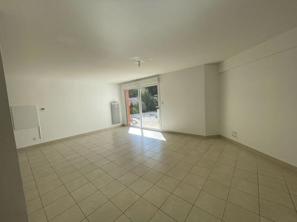 A vendre appartement deux chambres, garage, secteur La Madeleine à Vannes