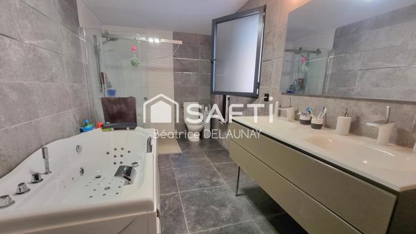 MAISON D'ENVIRON 230M², 4 SUITES PARENTALES