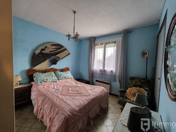 Villa de 107 m2, avec terrain de 964 m2, et Hangar de 120m2