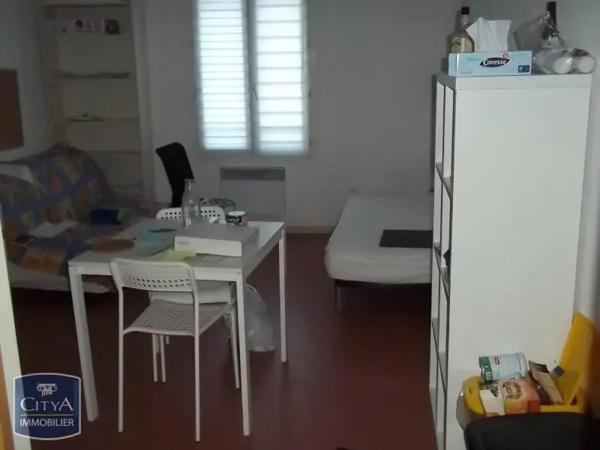 Appartement à louer 1 pièce 19.38m² Nîmes (30900)
